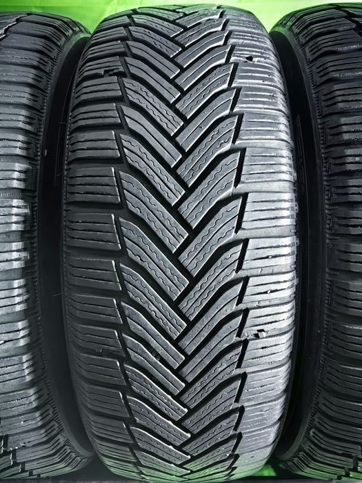 215/65R16 Michelin 6,84-6,1mm stare foarte bună fără defecte