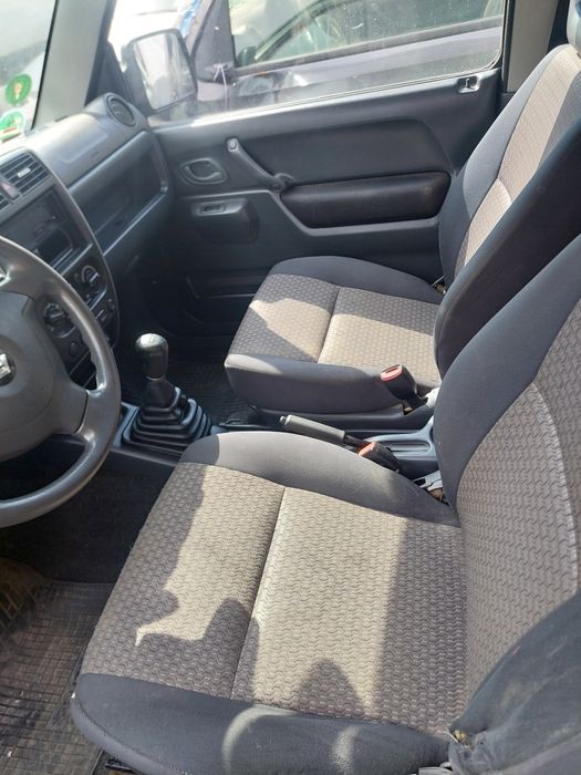Suzuki Jimny 1.3 на части