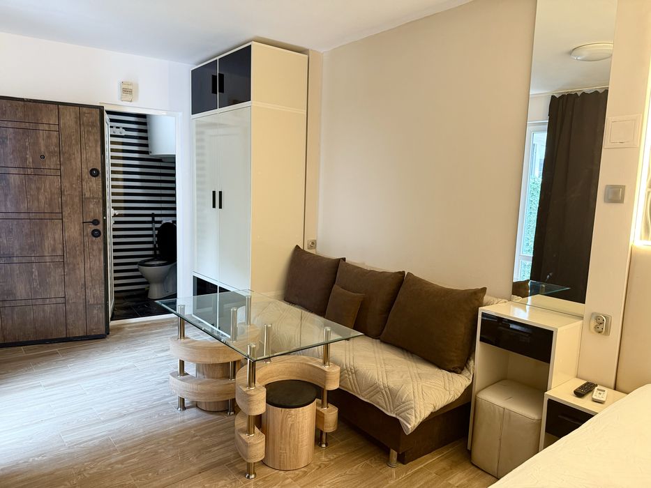 Самостоятелен НОВ двустаен апартамент в ИДЕАЛЕН ЦЕНТЪР до морето- Аira