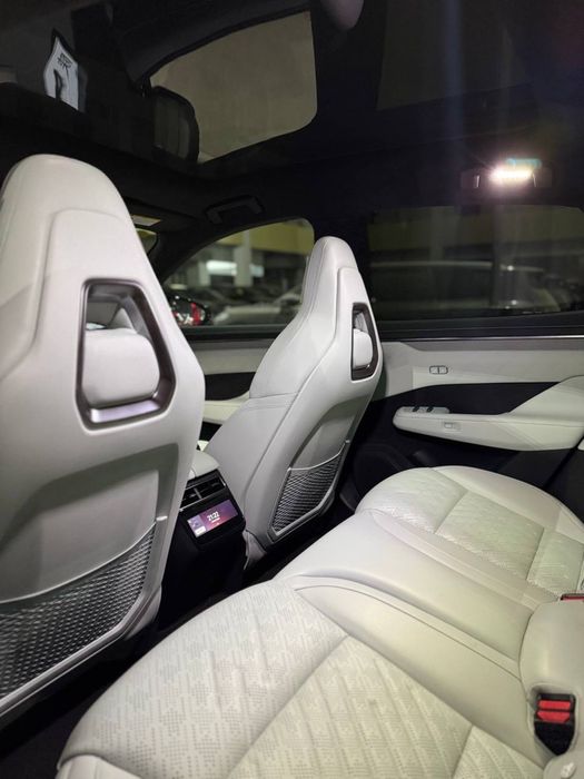 Zeekr 001 you rest 2024 год