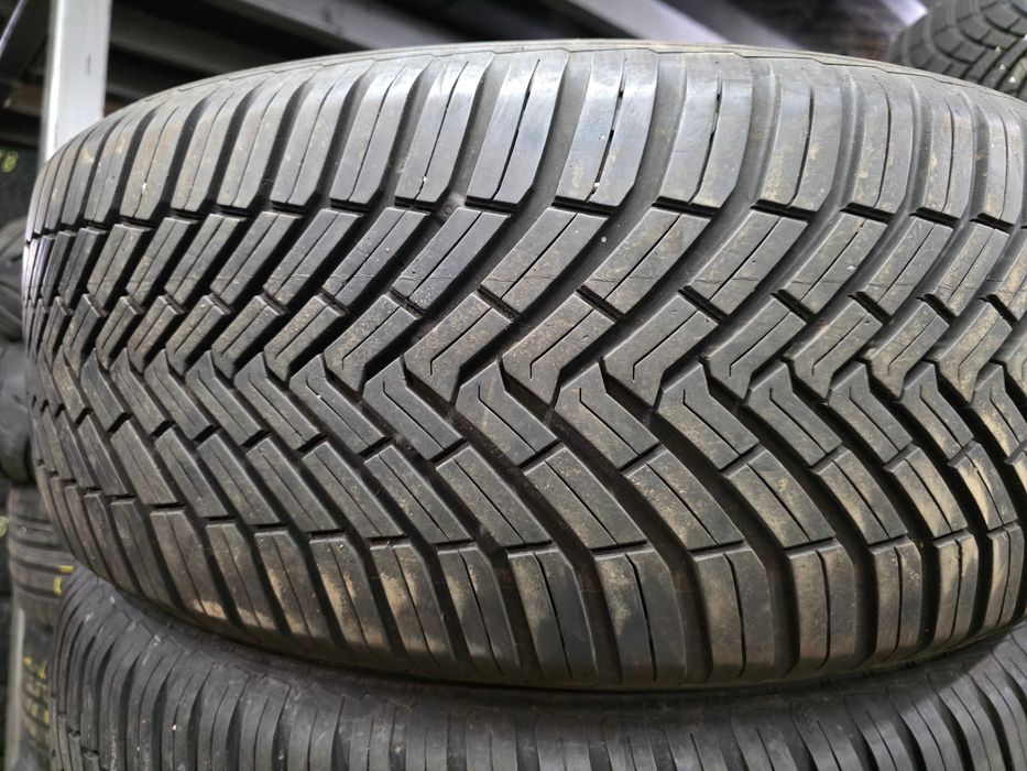 2бр Всесезонни гуми 235 55 18 - Continental - DOT 2023