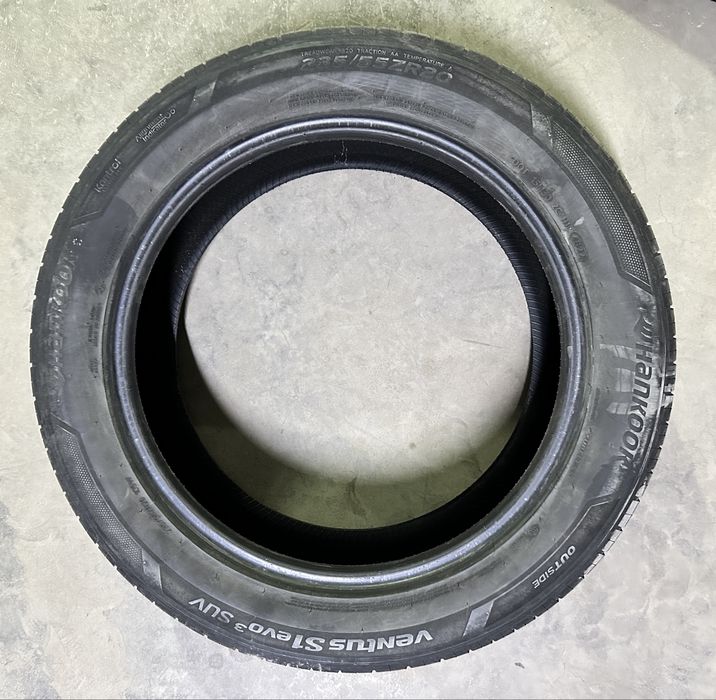 Комплект летних шин 235/55/20