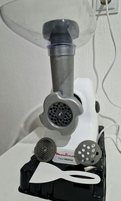Продам мясорубку Moulinex Hv2
