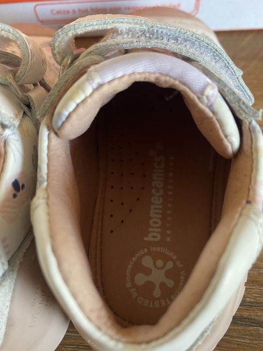 Papuci Biomecanics 21