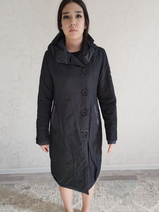 Продам куртку осень весна