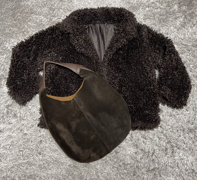 Кафяво дамско яке.