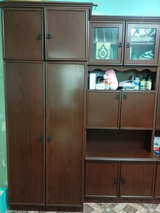 Срочно продается стенка для гостиной! Продаем для разборки материала