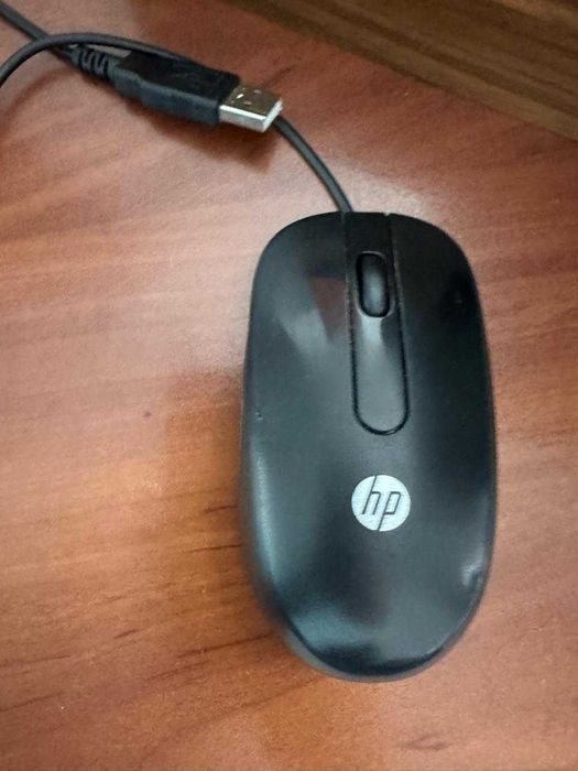 Моноблок HP TPC-Q067-22 FullHD AMD Black 112 гб SSD