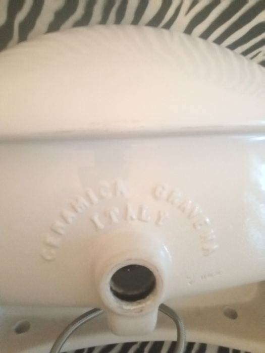 Комплект от мивка със смесител