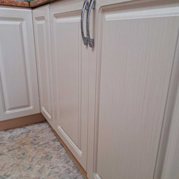 Продам двери с кухонного гарнитура.