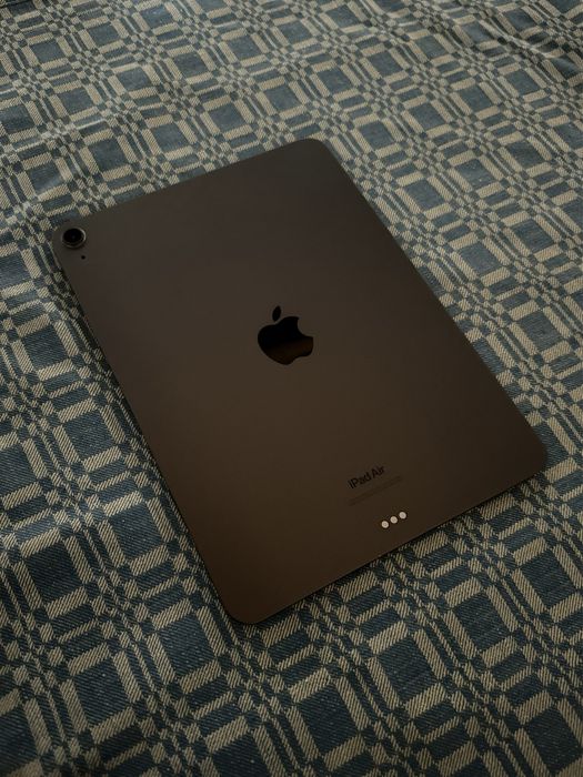 iPad Air 5 продаю