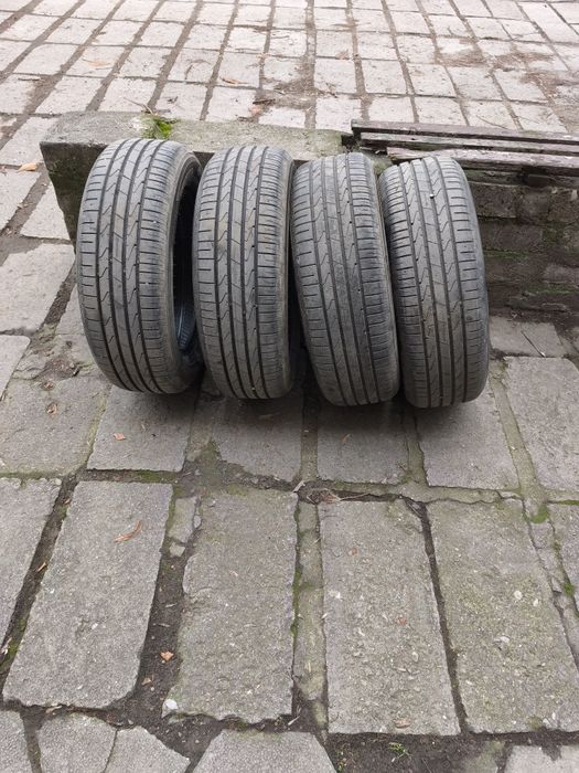 Гуми летни Hankook 205/60/16 4 броя.