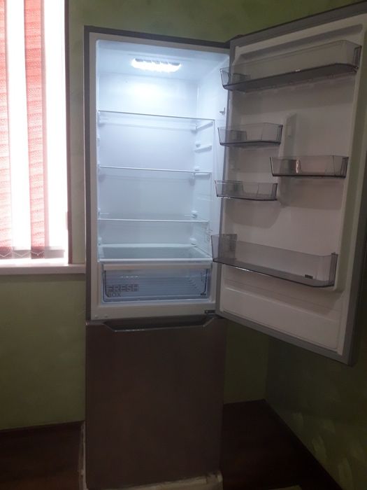 Холодильник Midea новые состояние