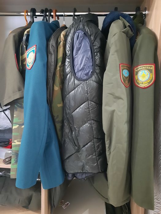 Продается бушлат, берцы