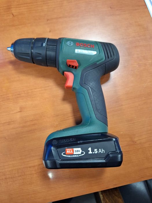 Masina insurubat cu percutie Bosch 18 V