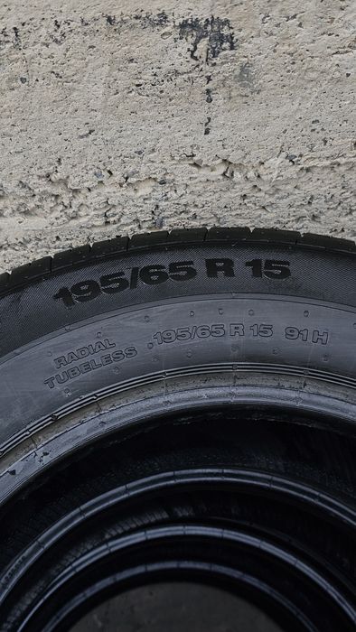 Продам летние Шины Continental 195/65 R15