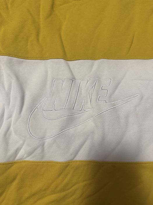 Блуза NIKE.