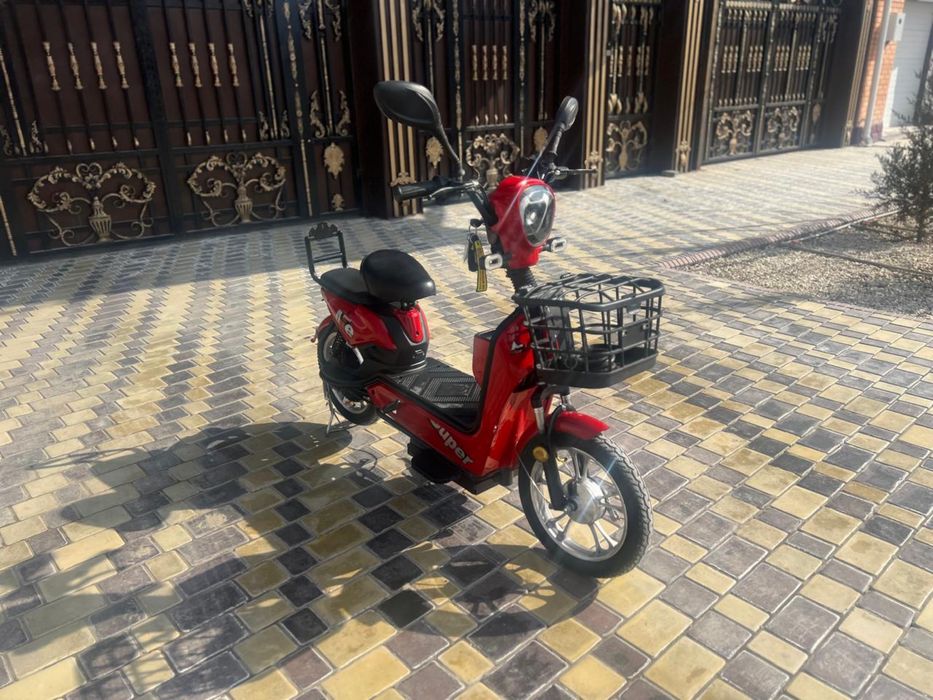 Электроскутер.