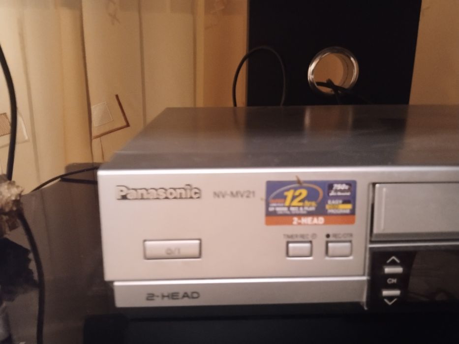 Видеомагнитофон нерабочий