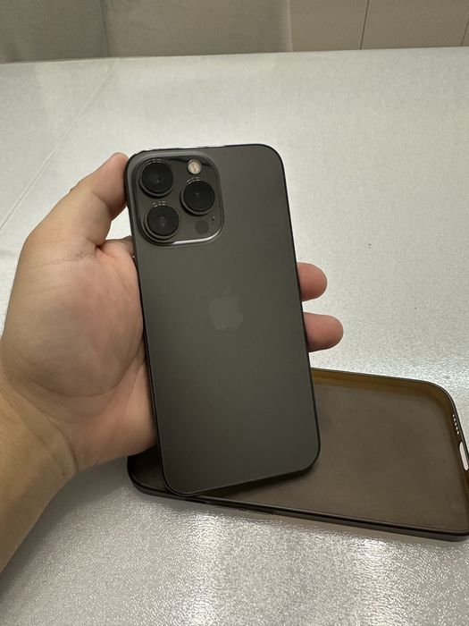 Продам Айфон 13про