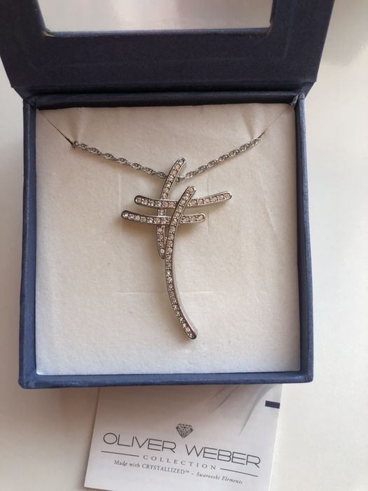 Колие с камъни Swarovski