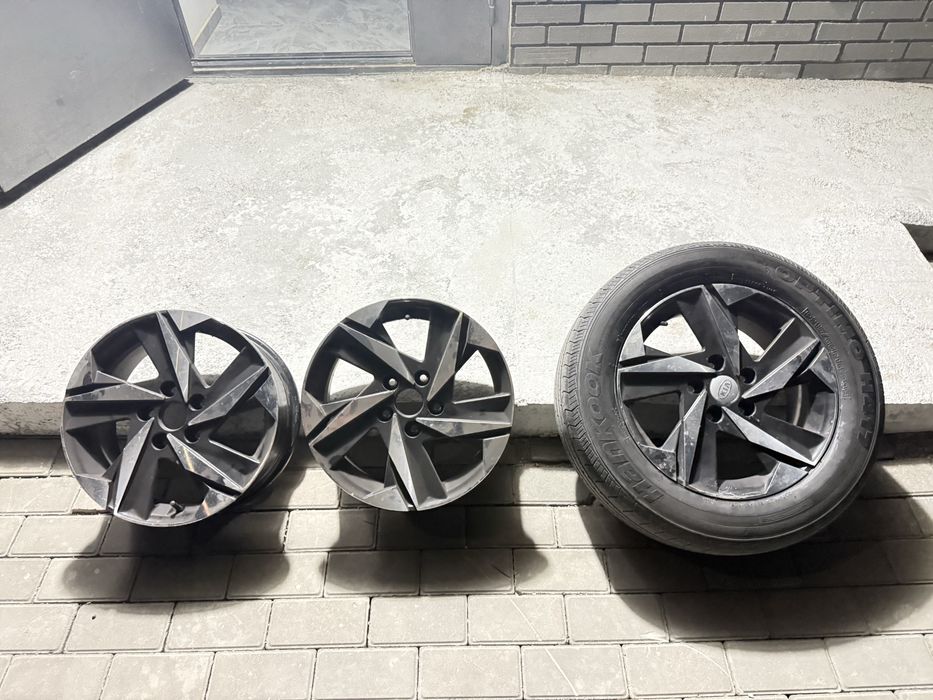 Продам титанка хорошем состяание R16