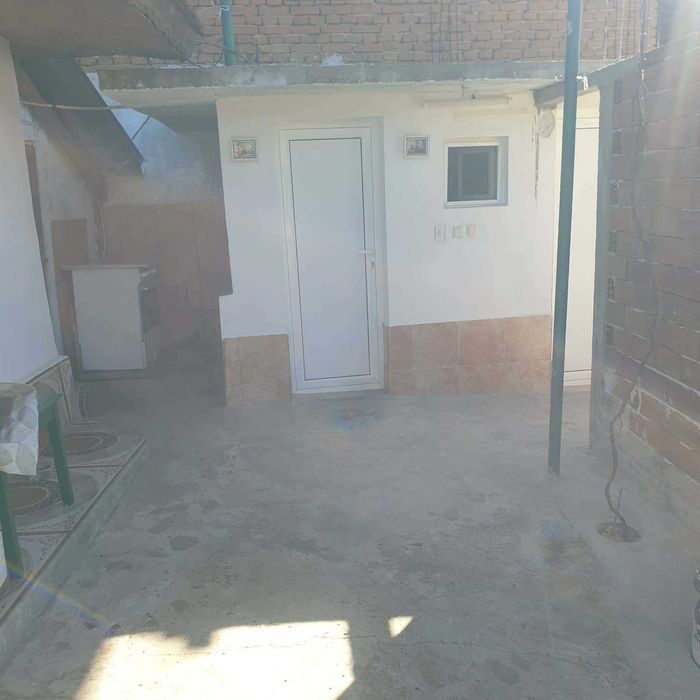 Едноетажна къща, близо до Пловдив