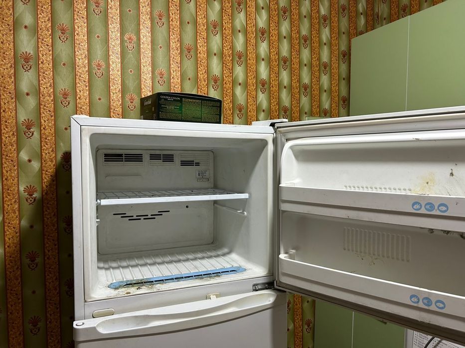 Продам холодильник лж