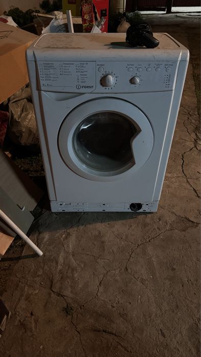 Продам не рабочий стир.машинку на запчасти