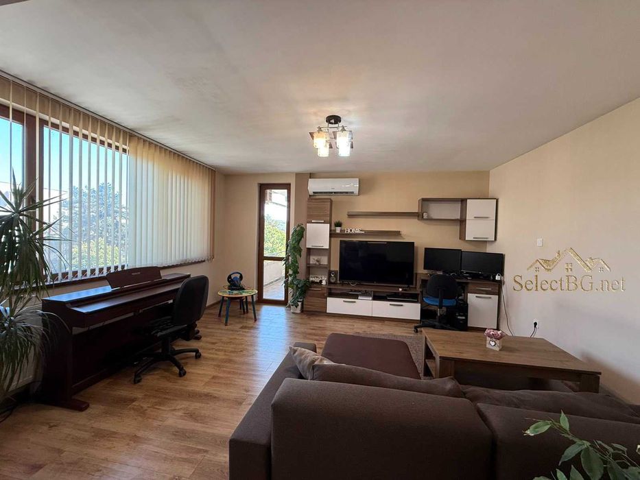 Продава се Многостаен апартамент в Велико Търново, Център - 136 кв.м за 2028 €/кв.м - Снимка #4