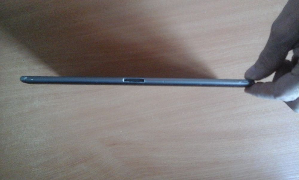 Планшет Samsung Galaxy Tab 10.1 GT-P7500 16 Gb