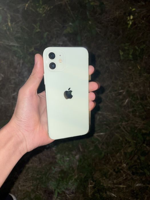 Продам Айфон 12 за 110к
