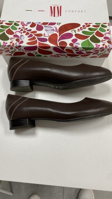 Нови италиански обувки