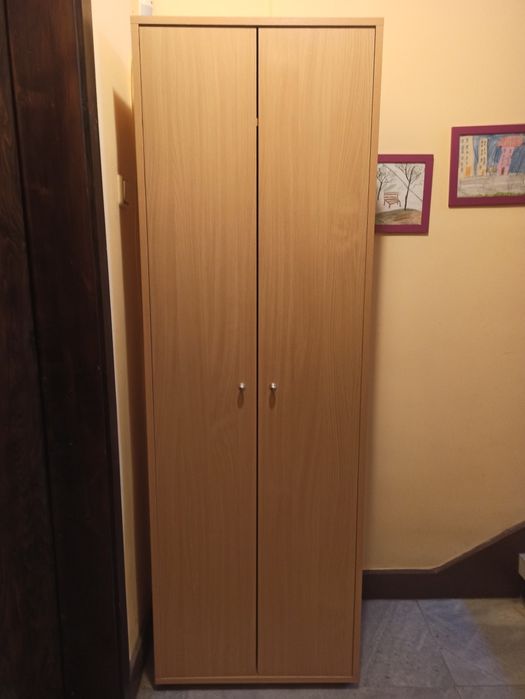 Гардероб като нов!