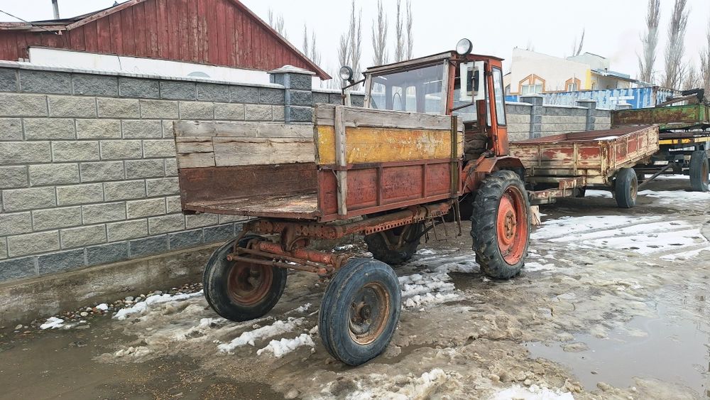 Продам трактор т-16