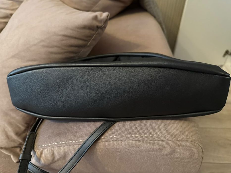 Vand geanta originala Coucinelle