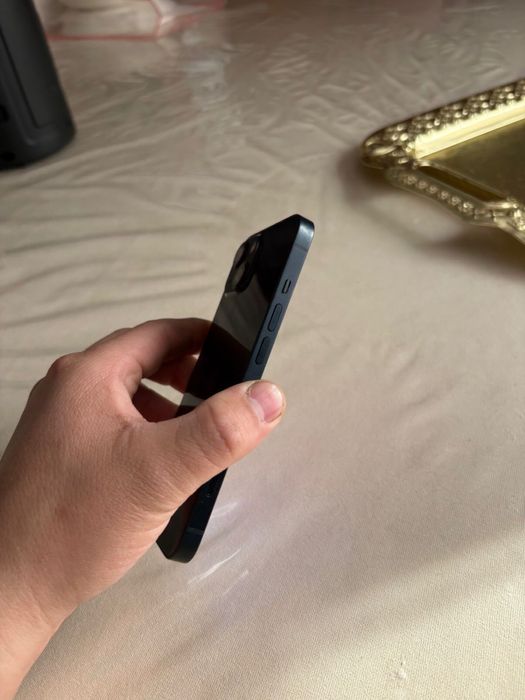 Продам Айфон13 128гб черный