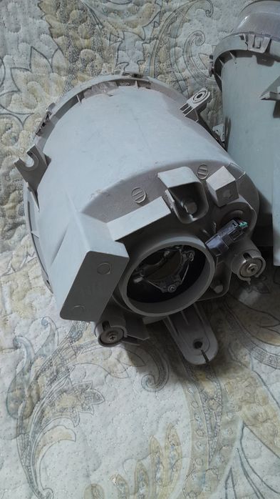 Фары для автомобиля