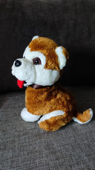 Игрушки собачка Хаски и розовый зайчик.. Высота собачки примерно 20 см