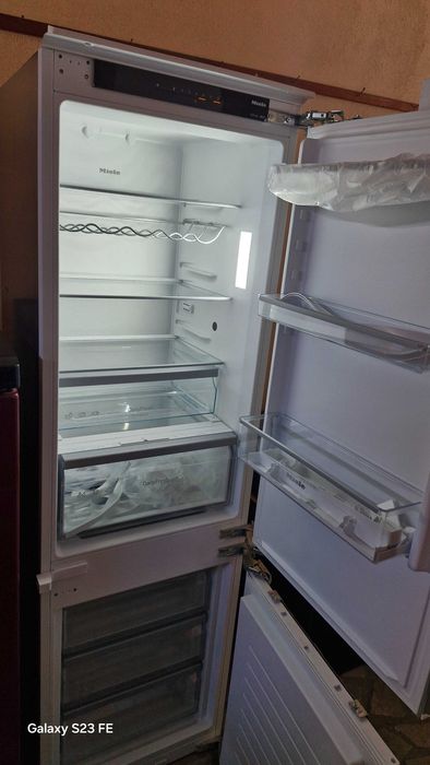 Хладилник за вграждане Miele KDN7714 Active E