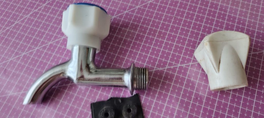 Кран латунный для умывальника