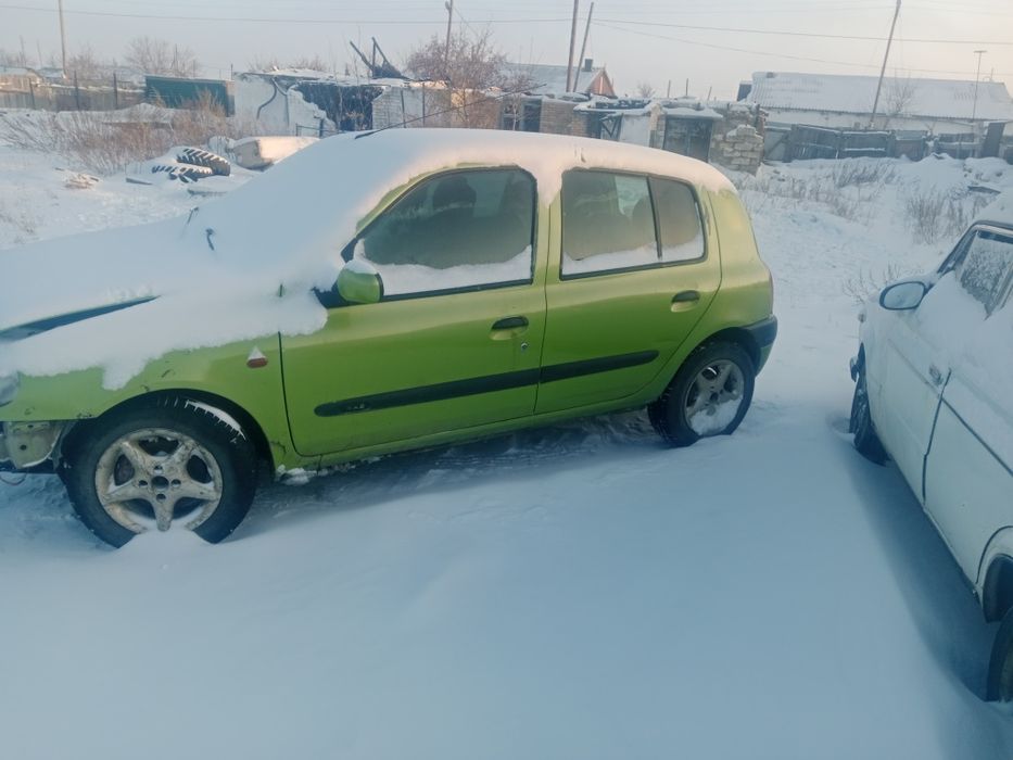 Продам машину Renault Clio