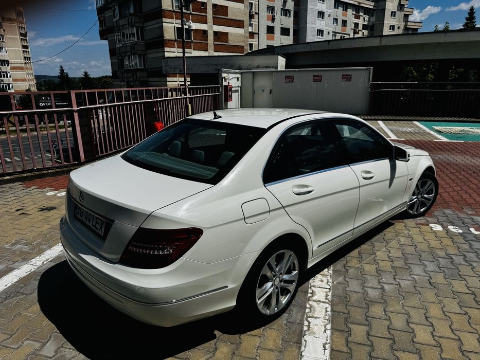 MERCEDES-BENZ C-Class 2012 — imagine 3