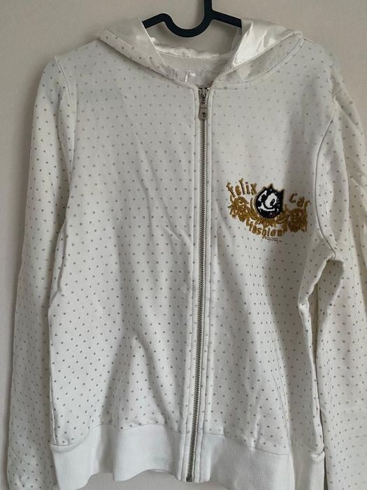 Суичър Бял с Декоративни Нашивки с Пайети