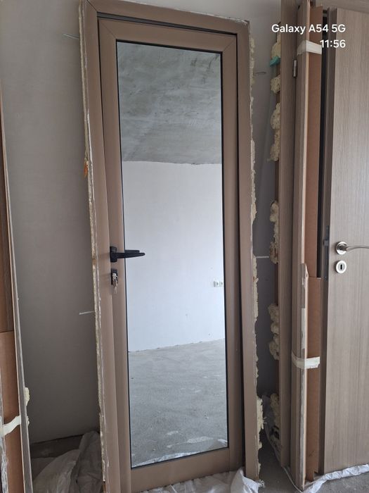 Продавам нови интериорни врати