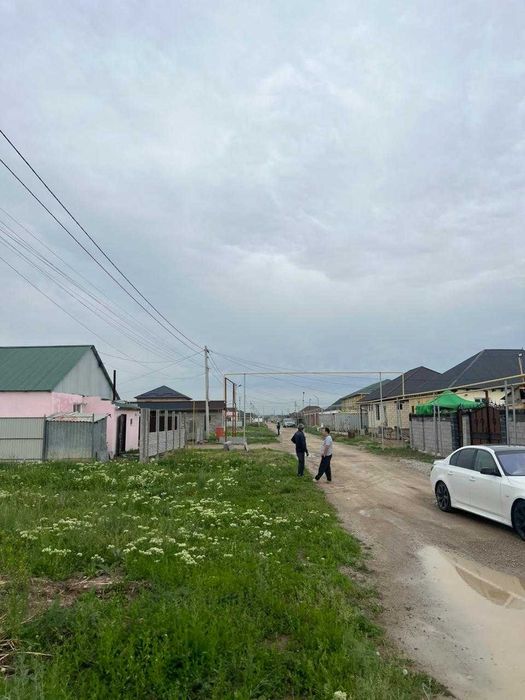Участок рядом с БАКАД со Школой