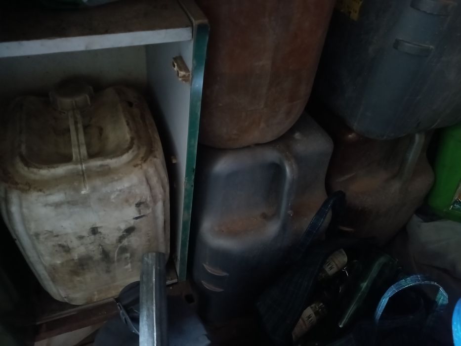 Продам канистры, бочки