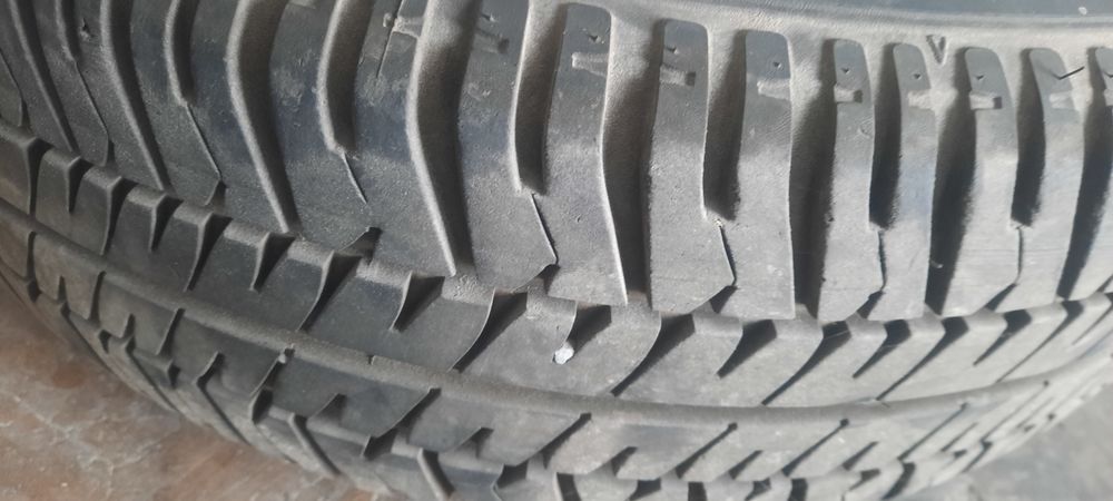 De vânzare  cauciucuri cu jante.complet