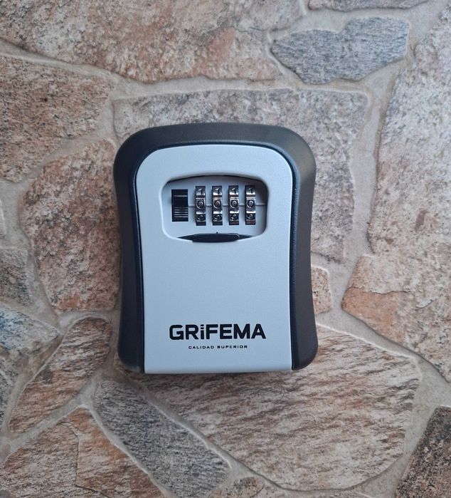 Термо и водоустойчиви кутии и катинари с четирицифрен код (Испания)