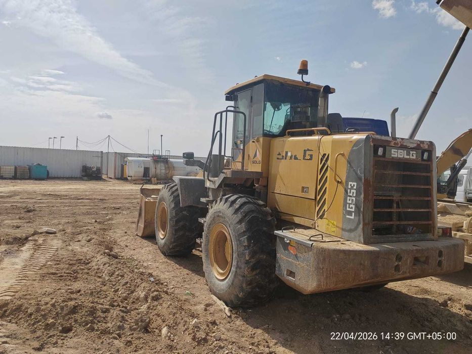 Фронтальный погрузчик